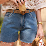 Shorts Jeans Mom com Fenda Lateral