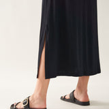 Vestido em Malha Leve com Fenda Lateral