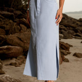 Saia Midi em Sarja Fendas Laterais