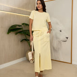 Conjunto blusa e saia